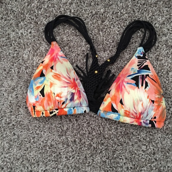 Victoria secret bikini - Picture 3 of 5